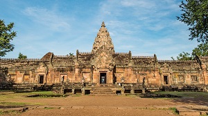 Phanom Rung: The Khmer Temple Nobody Knows — And That I Had All to Myself